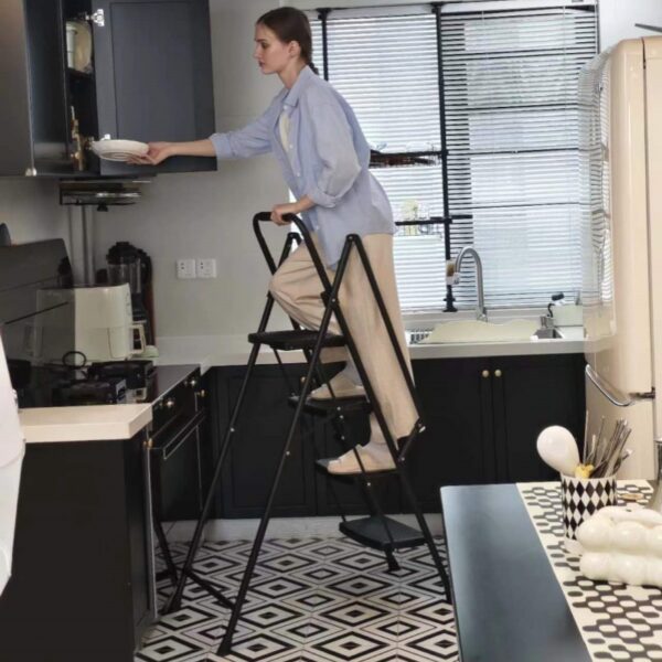 00da0e7842764f0da249fb274a2831a1_2442a4e83a776eaa5b295b4f6076970b Four step ladder, lightweight folding four step stool, wide anti slip pedal and safety handle, sturdy steel ladder, multi-purpose step ladder, suitable for home, kitchen, and office elevators
