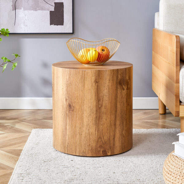 134093bd31e246c2bb35172b8457d1f1_412570b4a4973856f071d575ee21dacf The cylindrical table with its patterned design can be easily integrated into a variety of interior styles, from coffee tables to small dining tables, workbenches or makeshift writing desks.