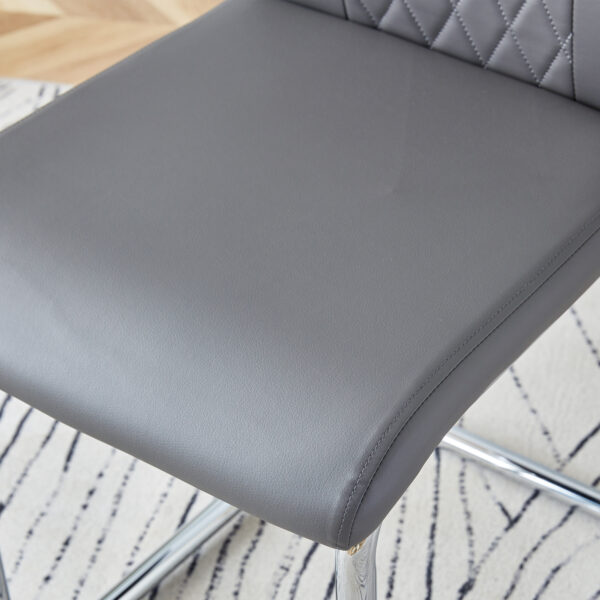 2a65fb2bf5084518a4c82a8ac4ea05d4_25ec87a8de3b96681cb029709dbae4df Table and chair set.71''*35.4'' Inch Modern Luxurious Transparent Tempered Glass Dining Table Set with 8 Chairs.Double Fork Silver Metal Table Legs.Dark Gray High-quality PU Dining Chairs.