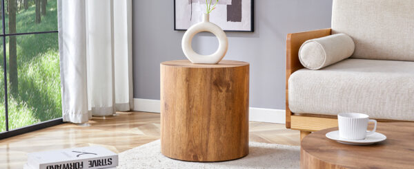 30d80699937c490ab8a3c09125ed4190_759bfc0d8a3c21a76b091f46476fdb90 The cylindrical table with its patterned design can be easily integrated into a variety of interior styles, from coffee tables to small dining tables, workbenches or makeshift writing desks.