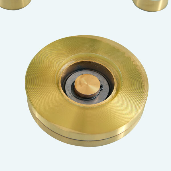 4728d6df3689448f92330ff5ccd2a22a_a22d53621212ae02b6d5a836002b5e4c Double layer rotatable round glass.Golden aluminum plate,The rotatable design makes it convenient to retrieve and place items.The upper glass has a diameter of 24 inches, the lower glass15 inches.