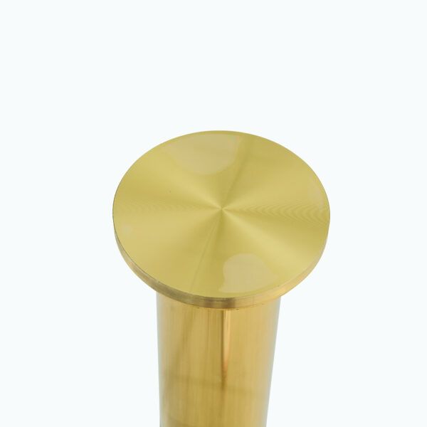 7c182bb6cf79432f97cc90263ccb5685_c633fcef2780741267821f8ecbf666ef A 35-inch diameter glass top and a modern, minimalist round dining table with gold metal legs. Ideal for dining rooms, living rooms and meeting rooms.