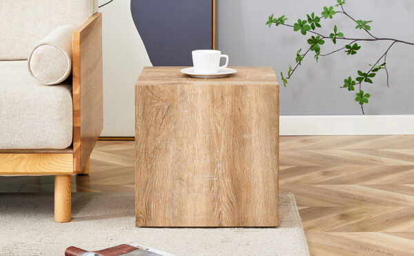 8cfe321bc7a74f12bb3d9b1763d86d42_01586cd42133debf0f9bec844b6ce7bb Elevate your living space with this square modern MDF coffee table that showcases smooth, light wood color texture patterns. It is characterized by stylish design.15.7*15.7*15.7