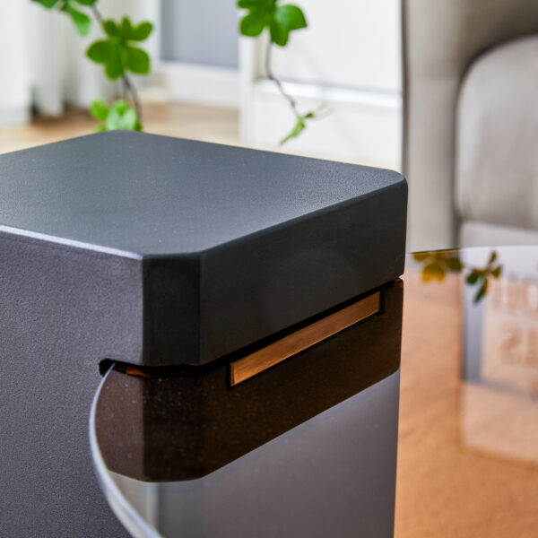 The detachable double-decker coffee table, the stylish design is more precious, and the detachable design can make the use of space more flexible and suitable for various scenes.