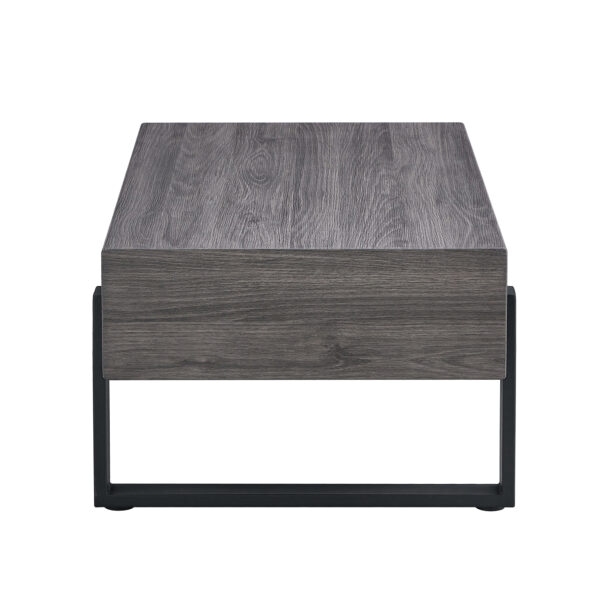 900e995f75334c448e7b066d4fbc9f0d_20240122_ae529c946e590b72dcc5d56e7f3fe138 A rustic gray wood grain MDF coffee table with black metal legs - an elegant space in natural wood tones