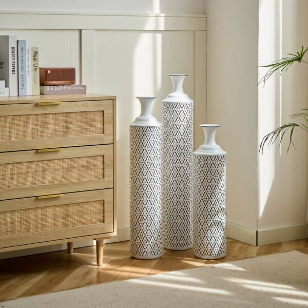 930ab8d685fd4e93baa47c16b5d2dc10_3f47fcf900c85e50218d803593357e88 Floor Metal Vases Decorated White Metal vases Set of 3 gorgeous home decoration large glazed metal vases 24in/28.7in/33.5in height