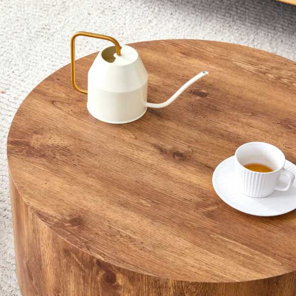 99d999c940b44cebb623d893f35383ad_e47f0cb7fe2a5310293d471666076d09 The cylindrical table with its patterned design can be easily integrated into a variety of interior styles, from coffee tables to small dining tables, workbenches or makeshift writing desks.