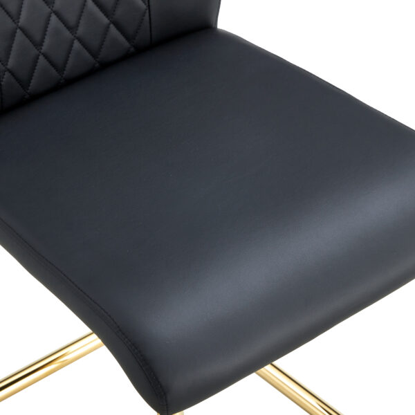 a8e33cbd22464f629a855156ee2c79bf_8add25d069b2e5be69b2c0bbec7cee83 Table and chair set.Modern Luxurious Transparent Tempered Glass Dining Table Set with 8 Chairs.Single Fork Golden Metal Table Legs.Black high-quality PU dining chairs with golden metal legs.