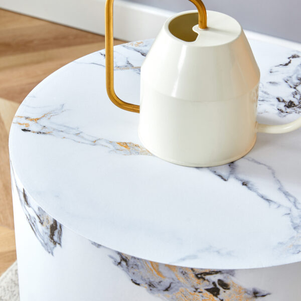 dd6dae2de78b4bfb80507bda17ae5451_661ae324b0135273cdada85d041a1394 The cylindrical table with its patterned design can be easily integrated into a variety of interior styles, from coffee tables to small dining tables, workbenches or makeshift writing desks.