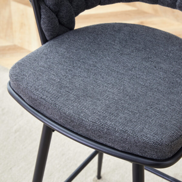 116bf3500d2b430b9c1782638d81d172_897aec304477185b963ebbd1094ecbe4 Two sets of rotating high-legged stools with breathable cotton and linen cushions, Dark gray seats paired with black spray-painted iron frames, suitable for both restaurants and bars