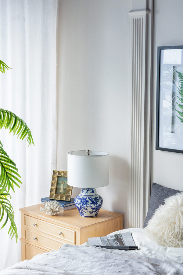 1b007b87bdb34fe9a143f1c596782266_23d70fa64ea63876d86a46cb3339469b D12x19.3" Blue and White Ceramic Vase Lamp