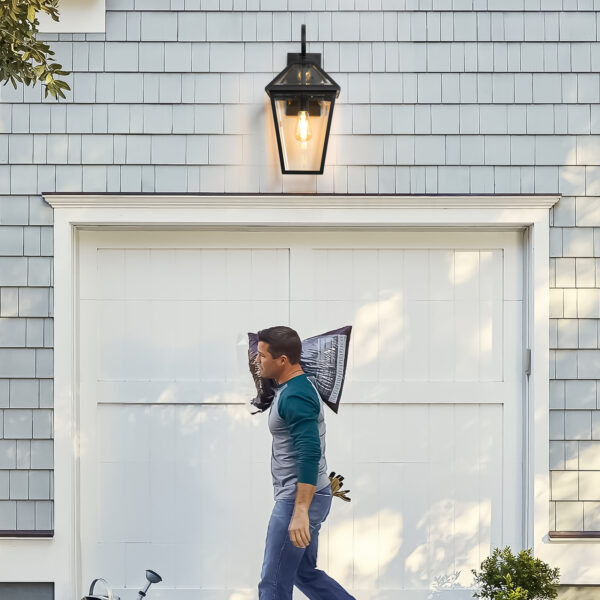 9ed8d0866cb34fbdadbcf191cb53e4d8_20230809_b66b8eb61be518a287bd5aa5ef68b5ec 21"(H) 1-Pack Outdoor Wall Lantern Light – Modern Black Metal & Clear Glass Sconce for Porch, Patio, and Garden Lighting (Bulb Not Included)