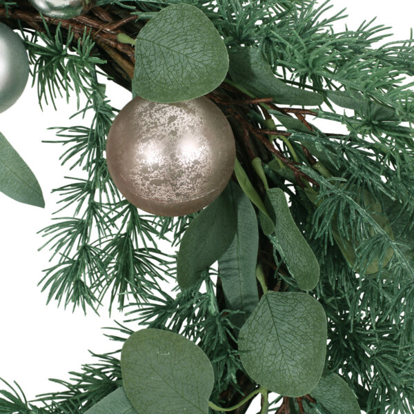 c60469b971e54b80af2913ccffea0478_mqec804vw23h4hmeaqpg 26" PINENEEDLE WREATH WITH BALL