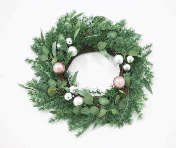 c7f7d9b926444e14bc359fd4ad3494f3_7a9c022277d26361e29f58c8e7915fad 26" PINENEEDLE WREATH WITH BALL